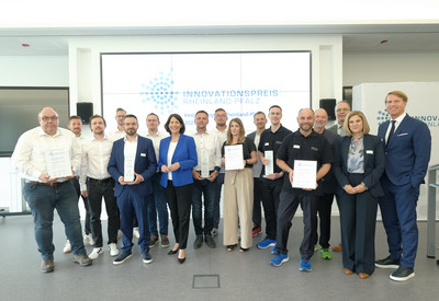 Gruppenbild mit allen Preisträgern 2025